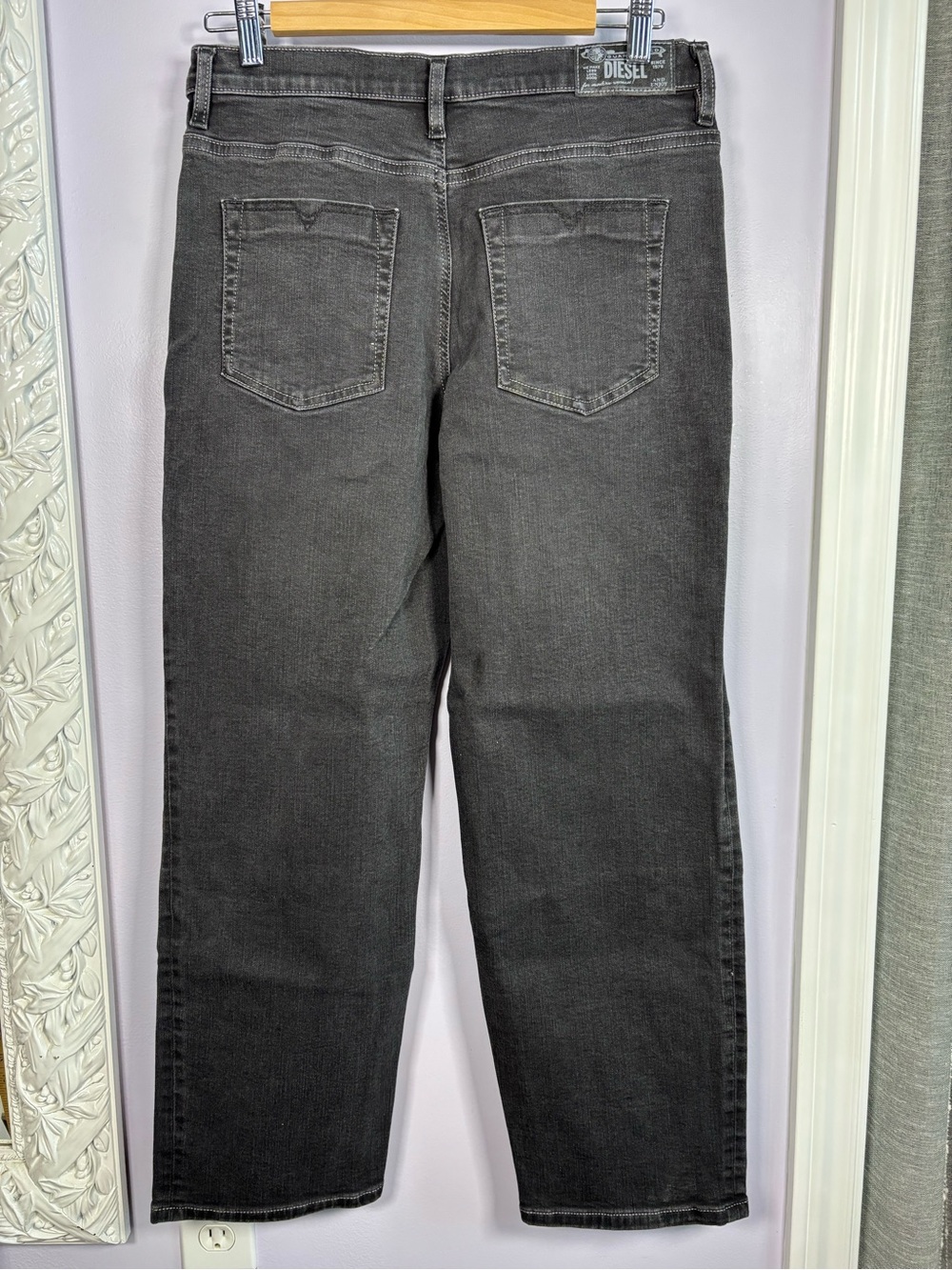 Diesel Women's Edgy Straight-Leg Jeans in Washed Black Size 28 - Picture 6 of 10